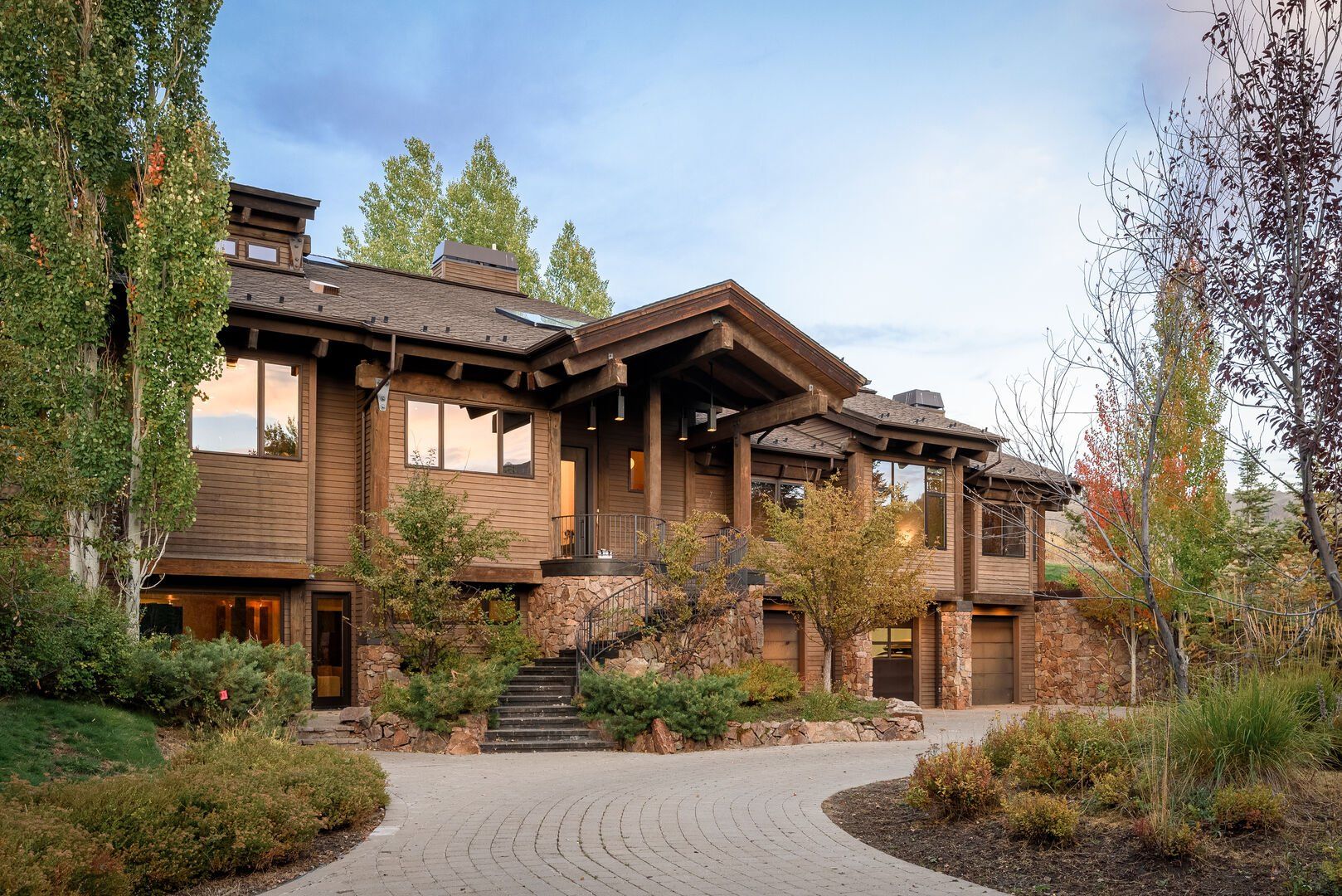Why You Should Book Direct Holiday Rentals in Sun Valley Over Airbnbs Featured Image