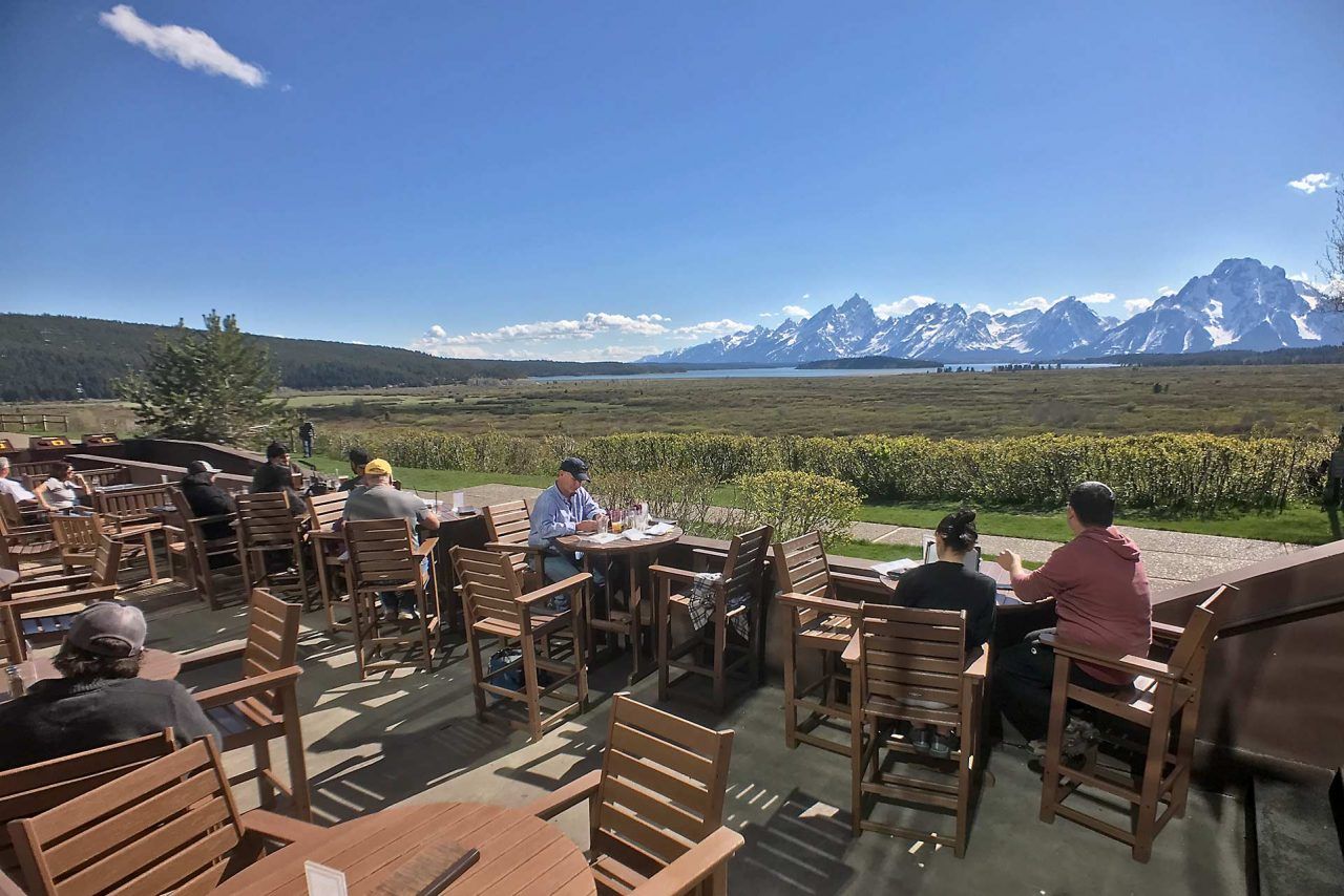Catch The Last Days of Summer in Jackson with these Outdoor Dining and Entertainment Options Featured Image