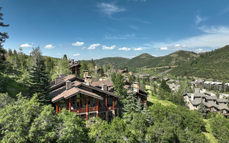 An aerial view of beautiful mountain side vacation rentals at abode park city.