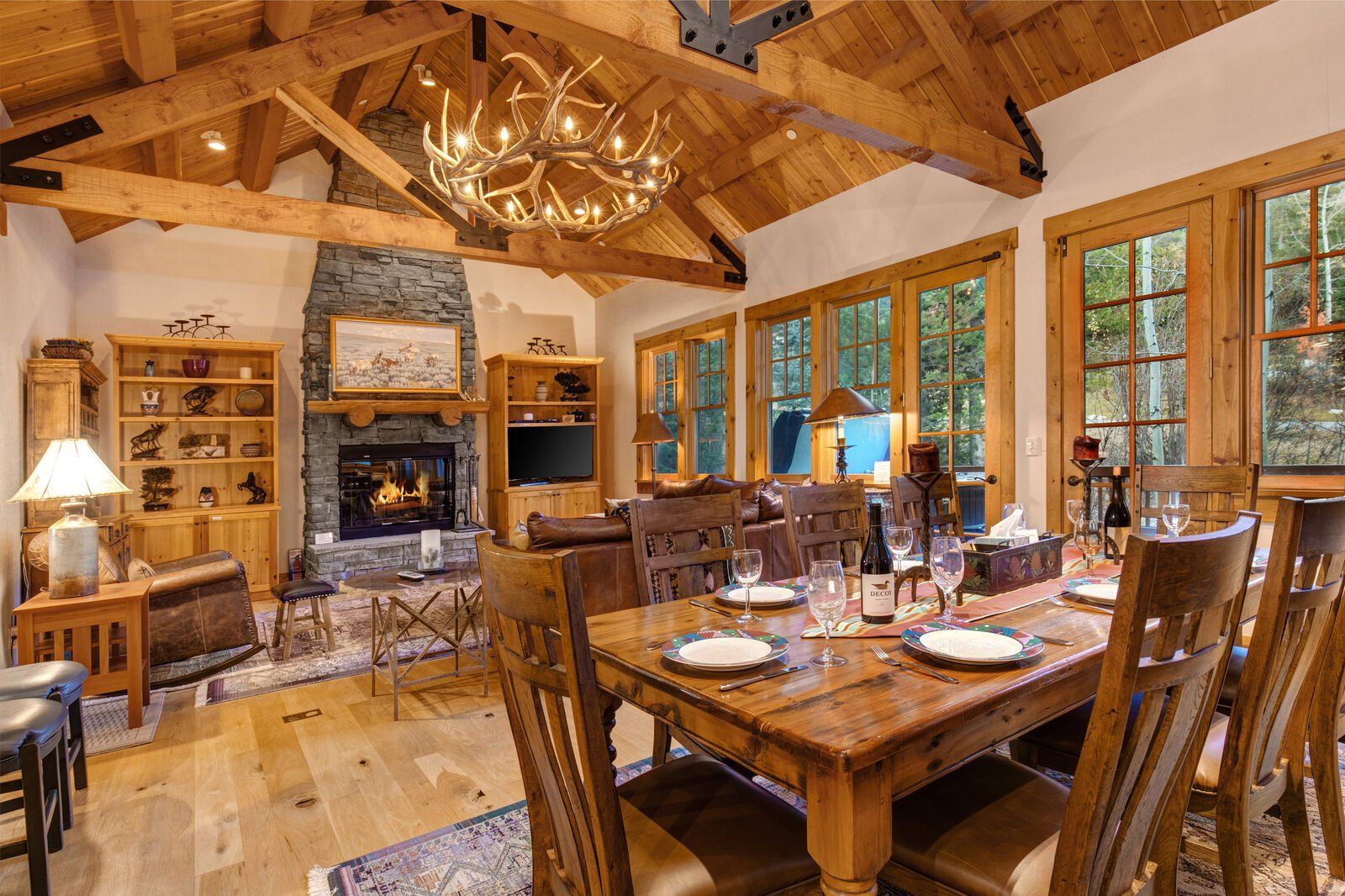 Where to Have Thanksgiving Dinner in Jackson Hole During Your Vacation Featured Image